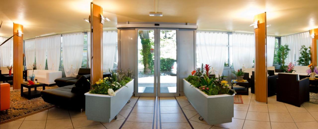Hotel Milano Gatteo a Mare Bagian luar foto